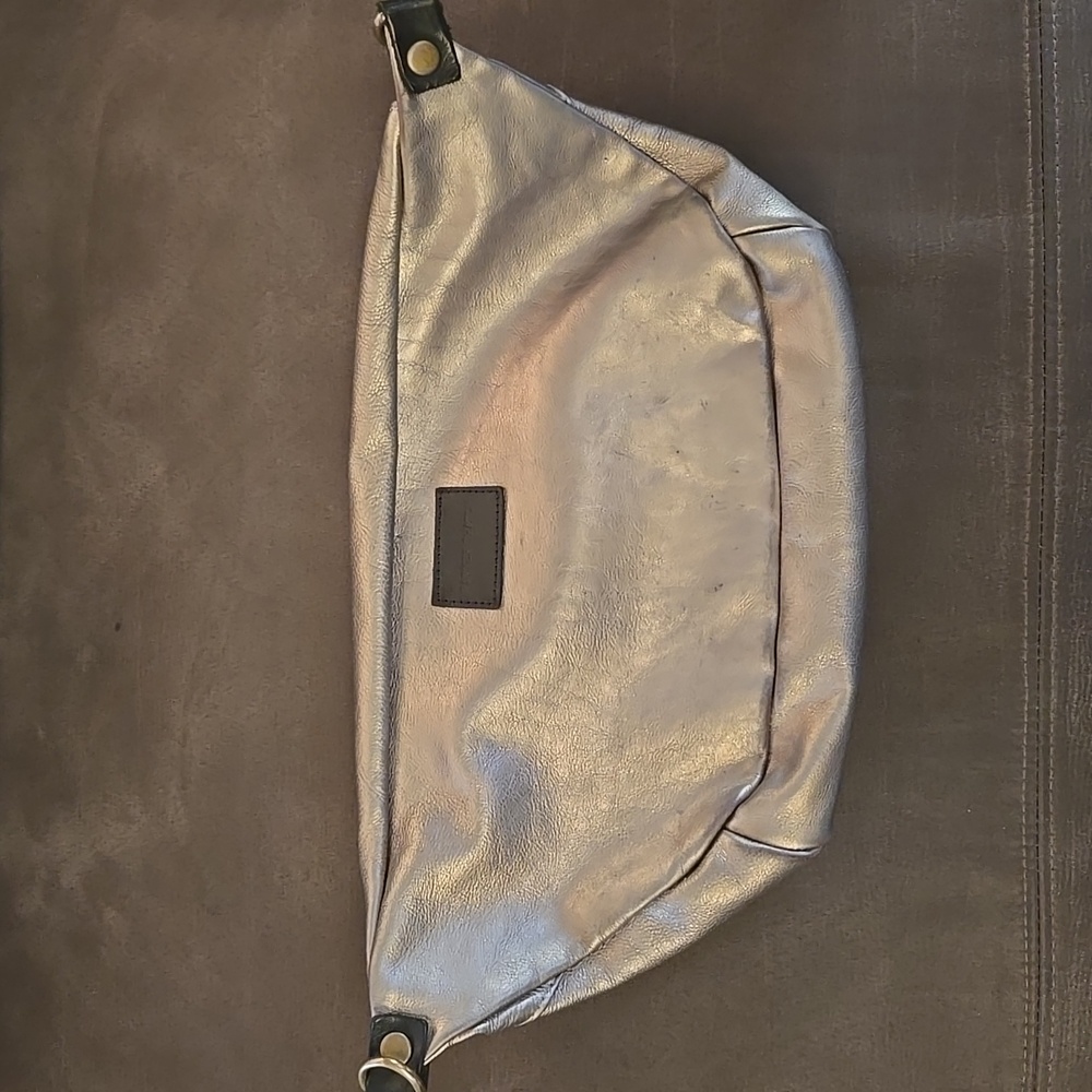 Parker Thatch Sling Bag - Picture 3 of 9